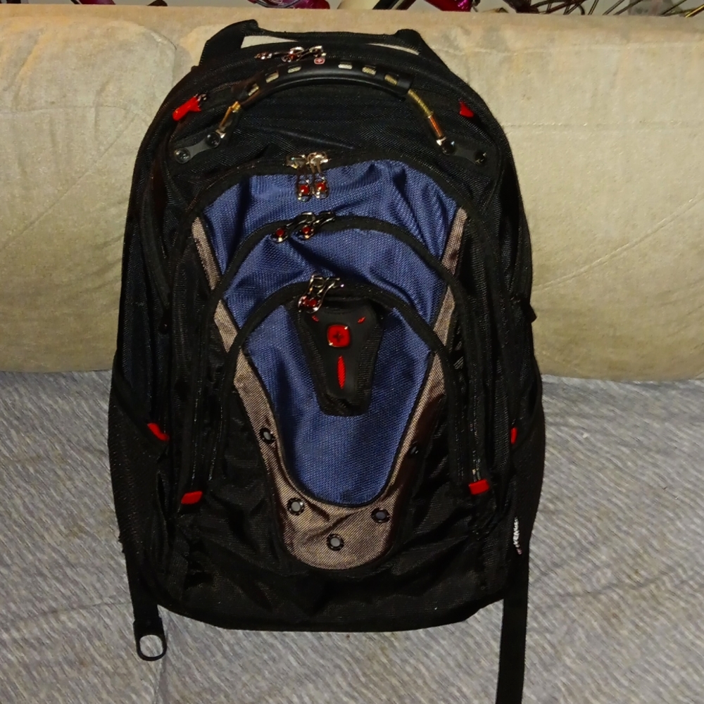 Wenger Ibex17" Laptop Backpack Bag,Triple Layer Protection iPod/ Tablet Pocket
